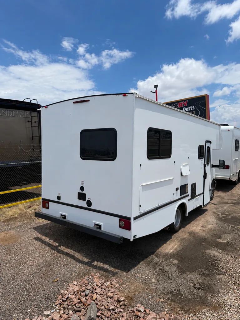 2024 Gulf Stream Conquest 6237LE - Photo 4