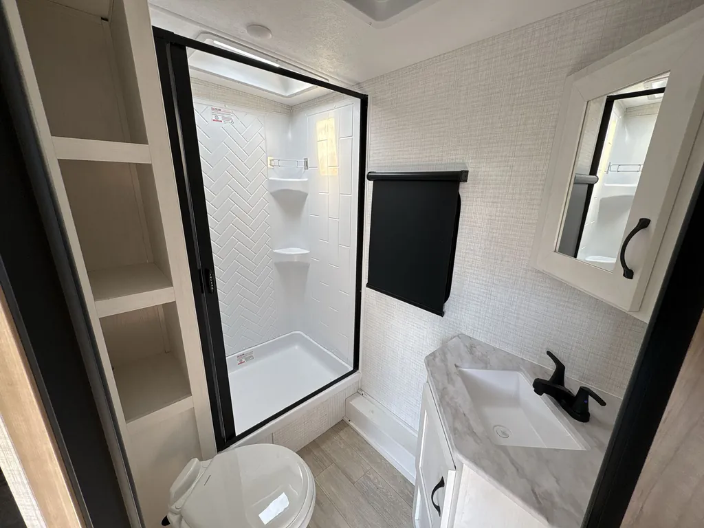 2025 Forest River Solaire 2430BHS, Photos photo 19