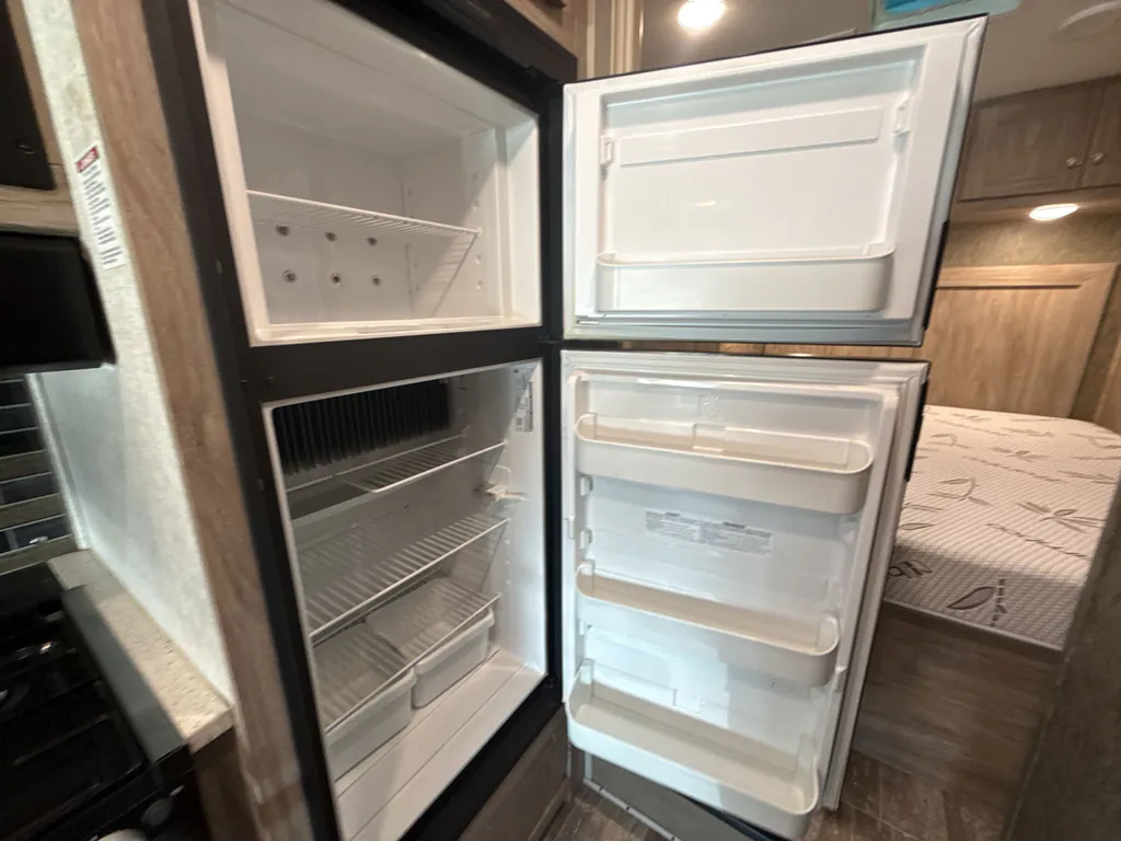 2019 Forest River Sunseeker 3050S, Photos photo 9