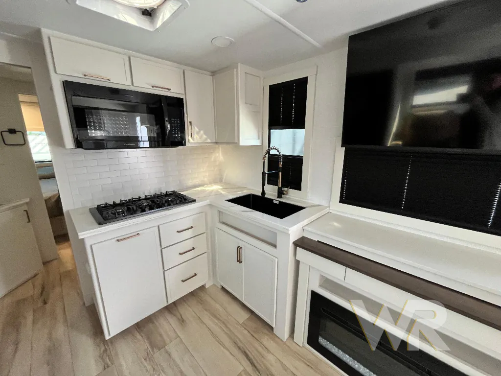 2026 Brinkley Model I 294, Photos photo 15