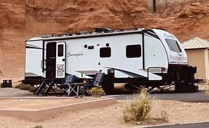 Forest River Surveyor Legend 296QBLE exterior