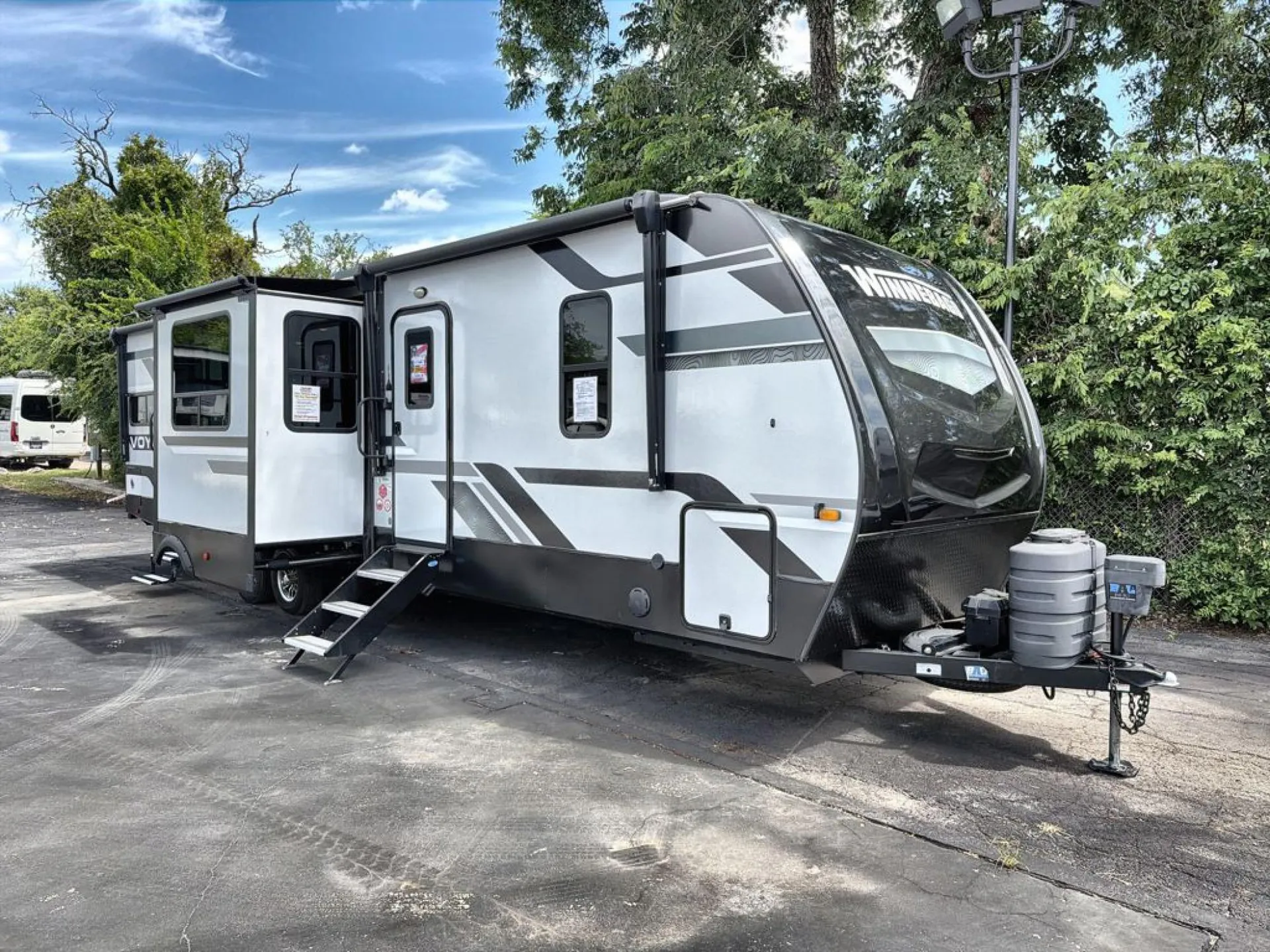 2024 Winnebago Voyage 3438RK - Photo 3