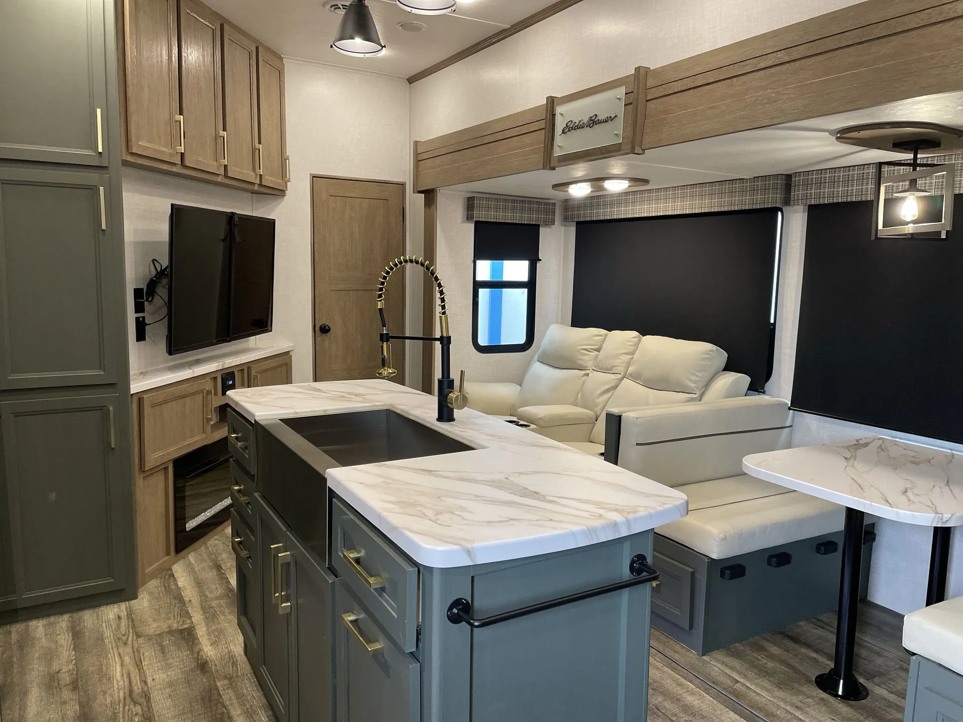 2024 dutchmen Eddie Bauer Signature 360LF — living area main