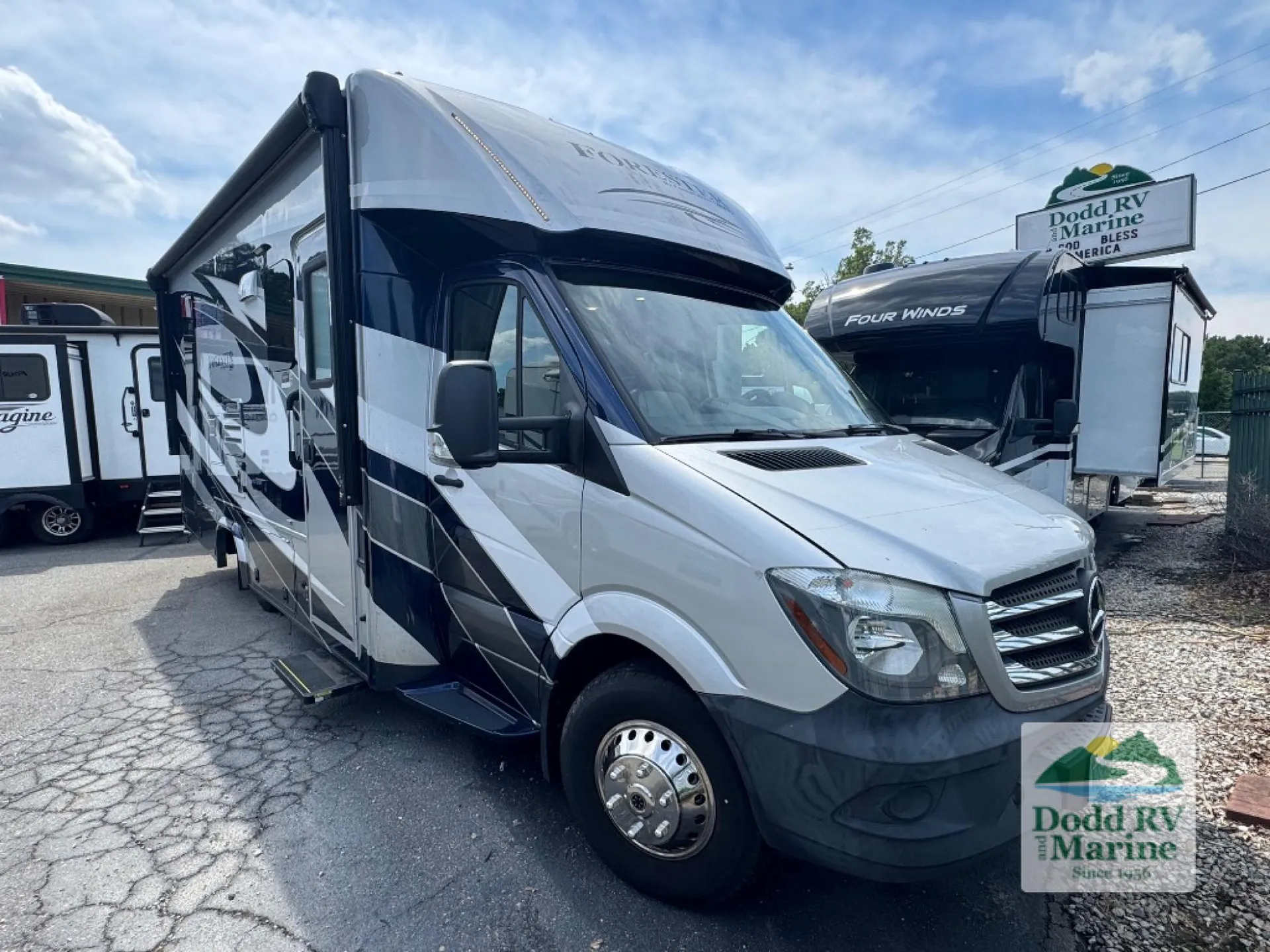 2018 Forest River Forester MBS 2401R - Photo 2