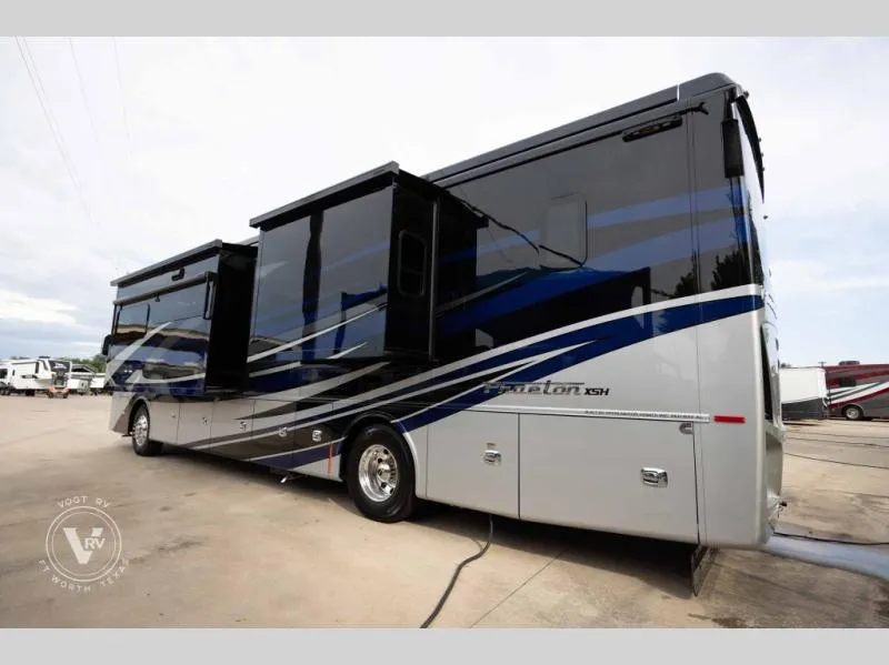 2026 Tiffin Phaeton 40 IH - Photo 4