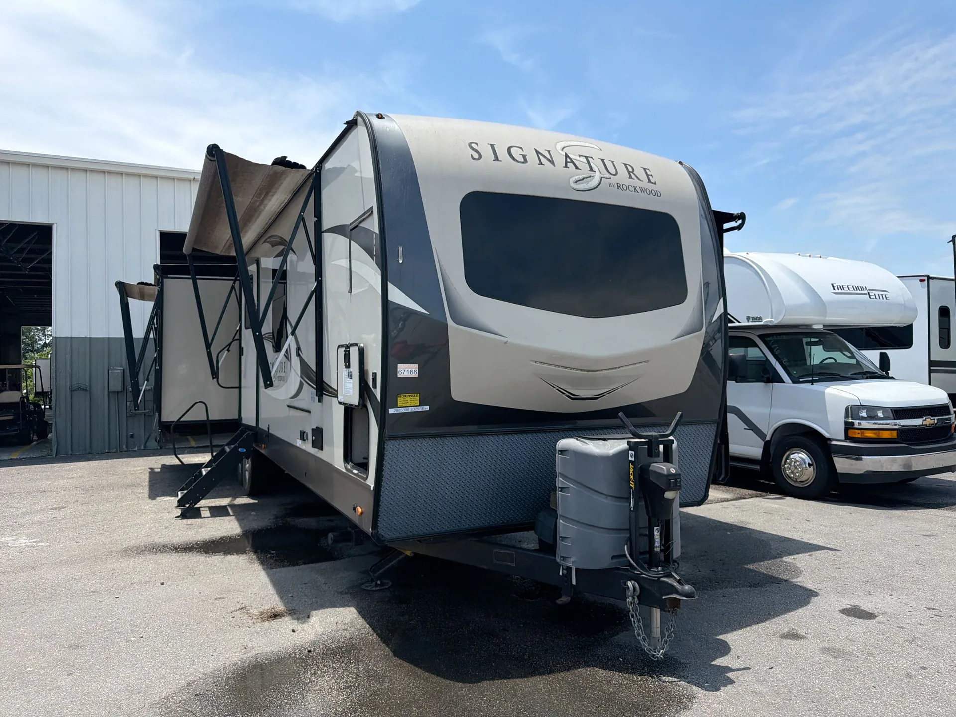 2021 Forest River Rockwood Signature Ultra Lite 8329SB - Photo 2