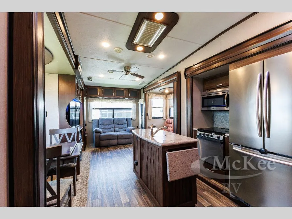 2017 Keystone RV Montana High Country 345RL - Photo 2