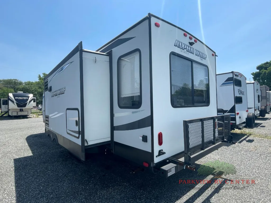 2020 Forest River Cherokee Alpha Wolf 26RL, Photos photo 5