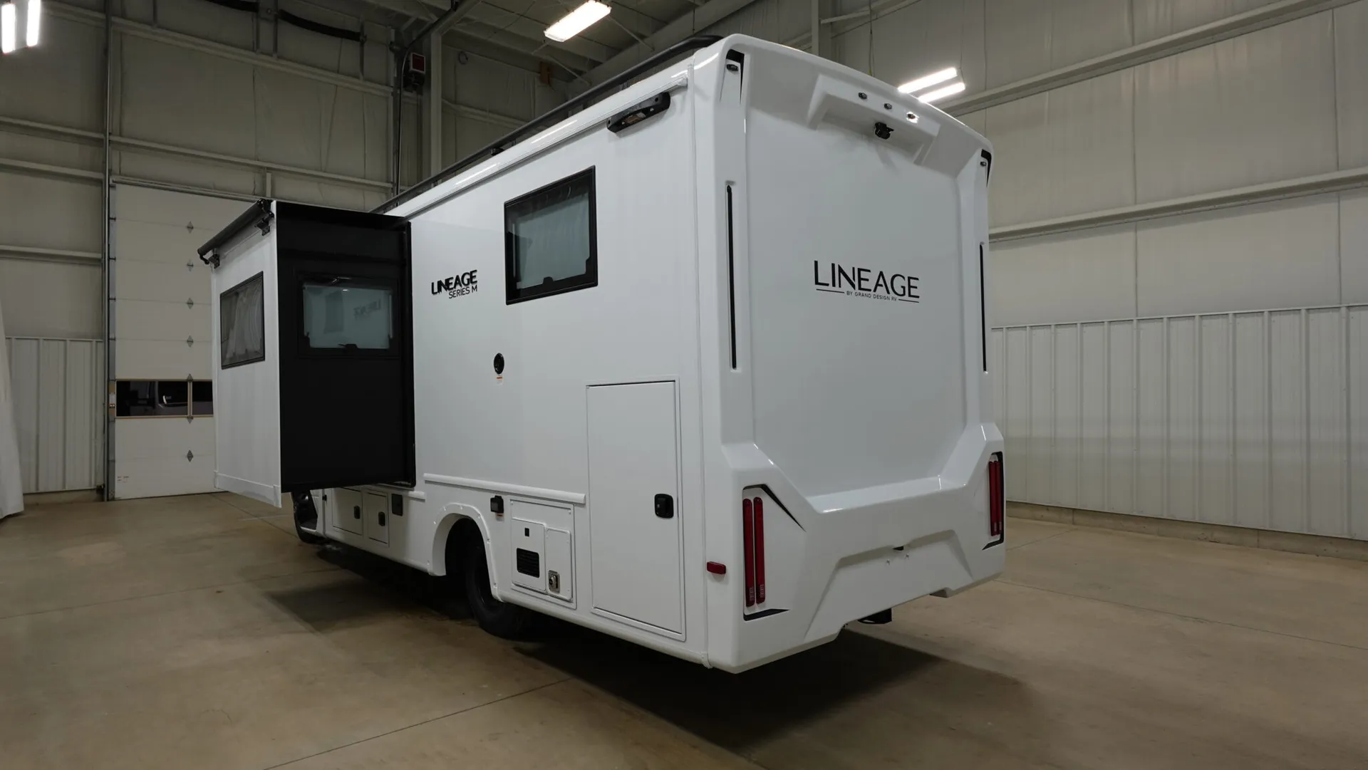 2026 Grand Design Lineage Series M 25TK - Photo 4