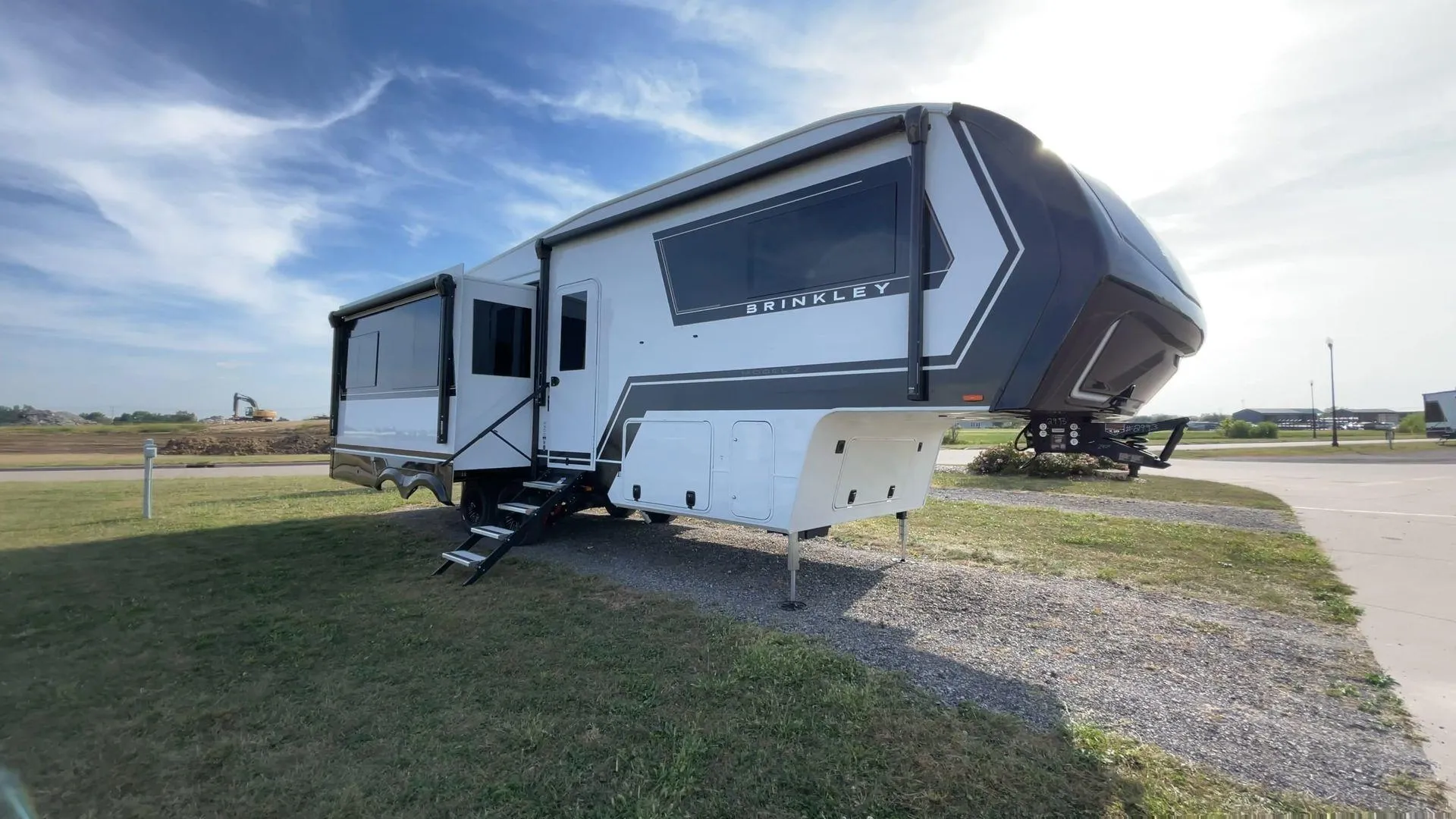 2026 Brinkley Model Z 2900 - Photo 3