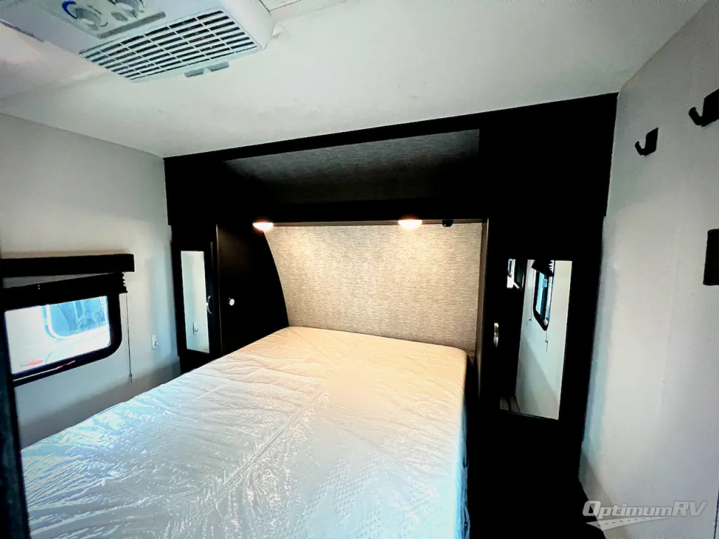 2022 Coachmen Freedom Express Select 31SE, Photos photo 8