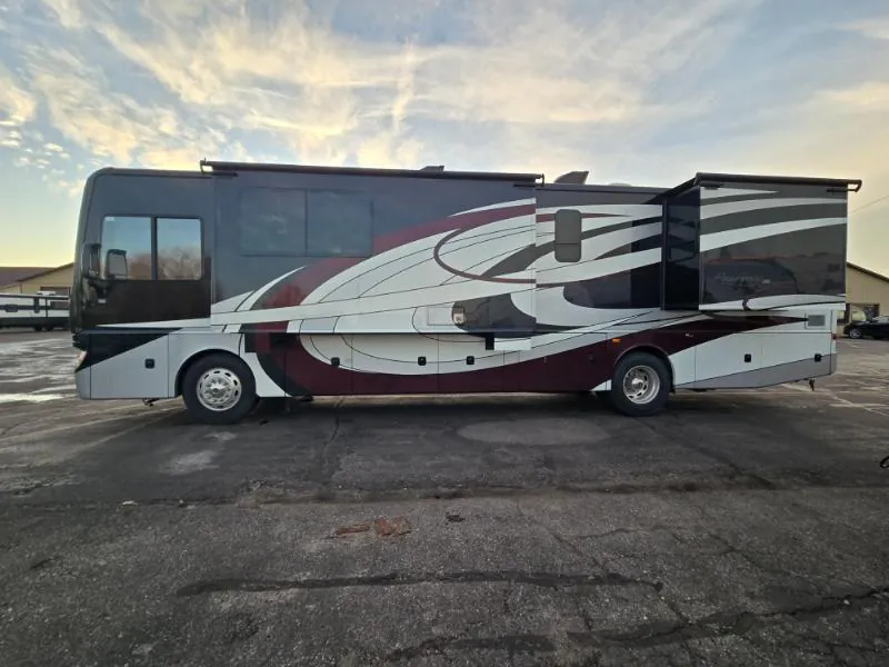 2018 Fleetwood Pace Arrow LXE 37R, Photos photo 17