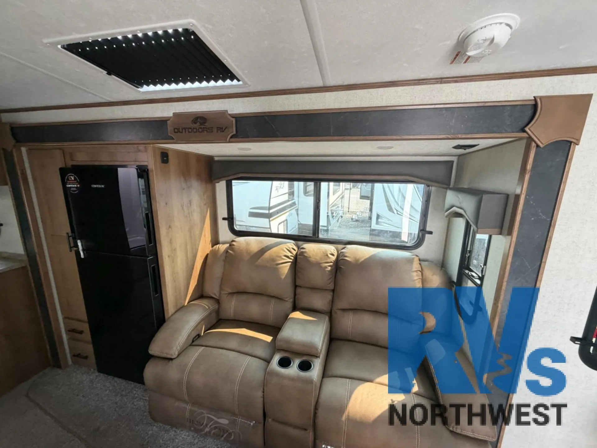 2027 Outdoors RV Back Country Series 24KRS - Photo 4