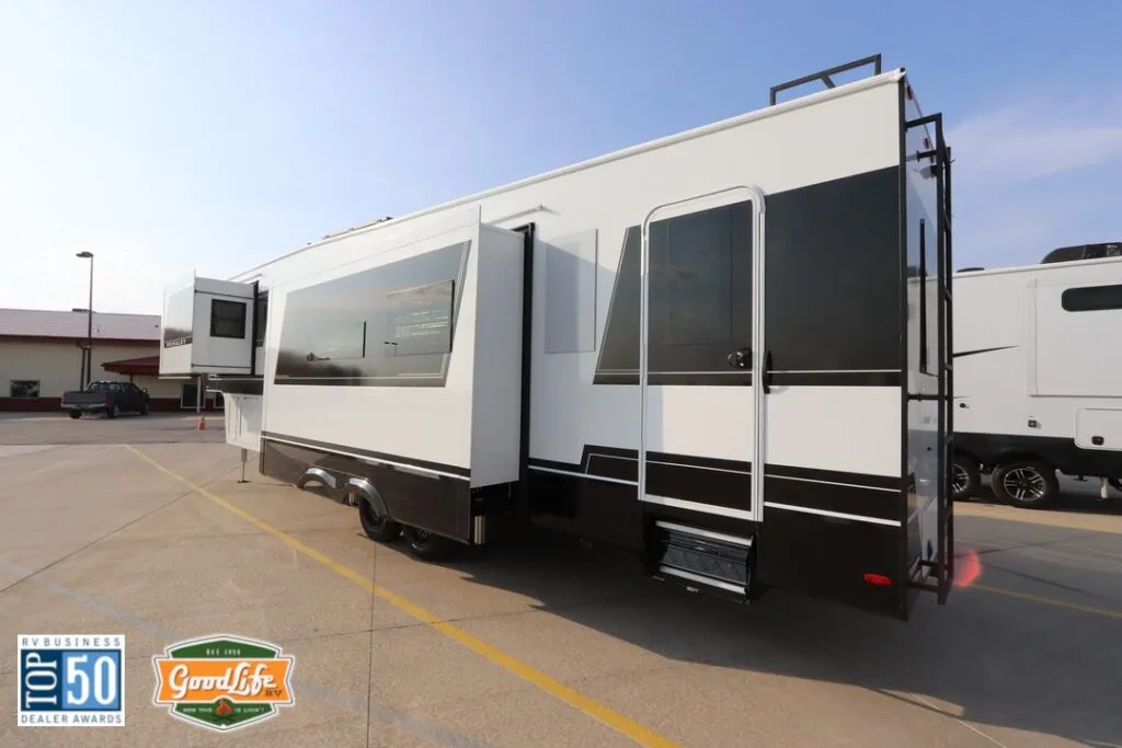2026 Brinkley Model Z 3515, Photos photo 8