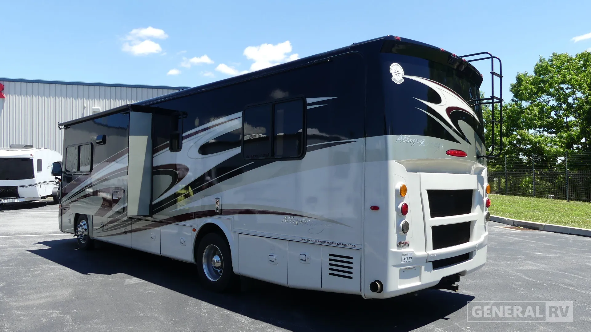 2014 Tiffin Allegro Breeze 32BR - Photo 4