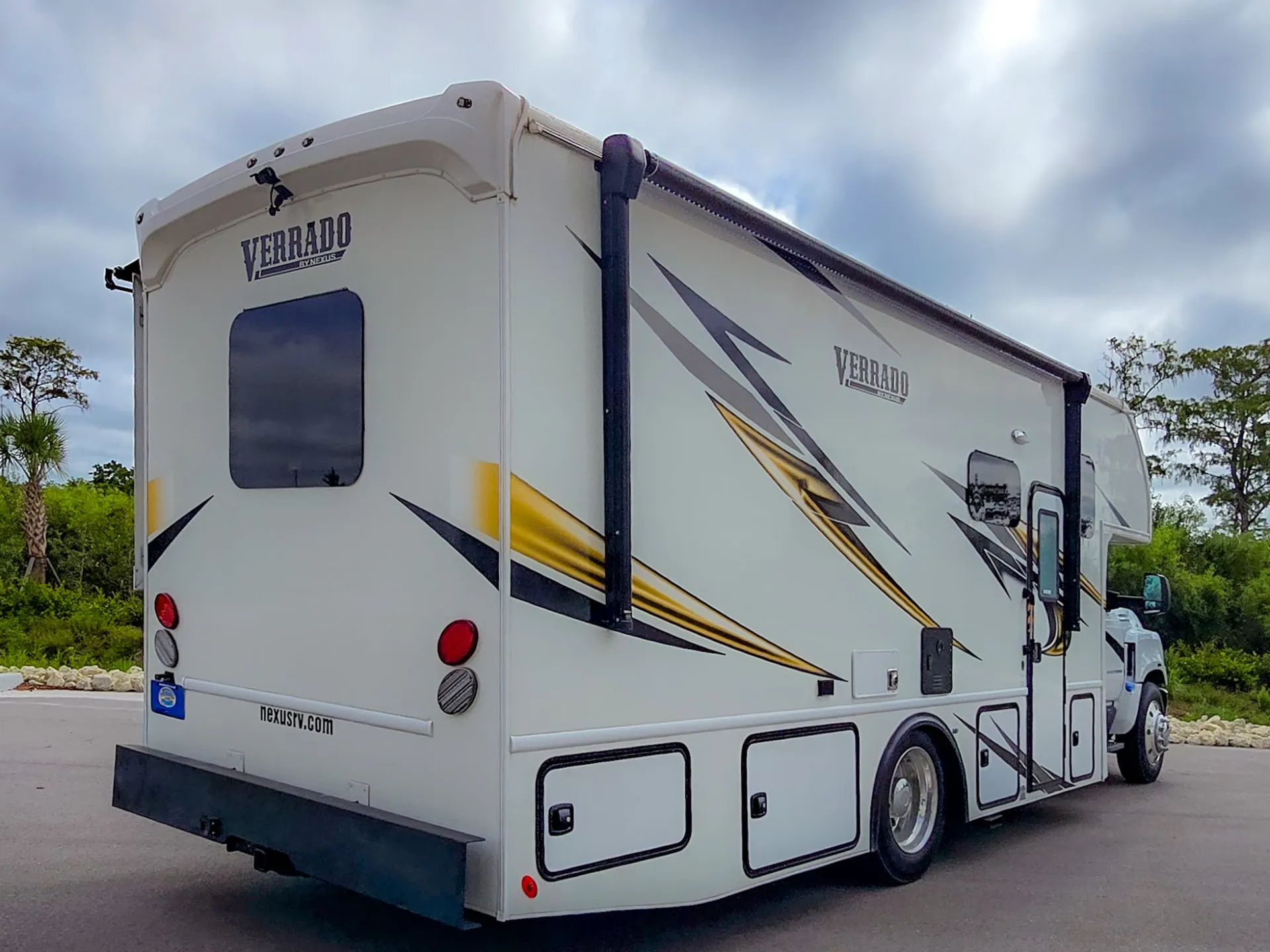 2025 Nexus Verrado 30S - Photo 4