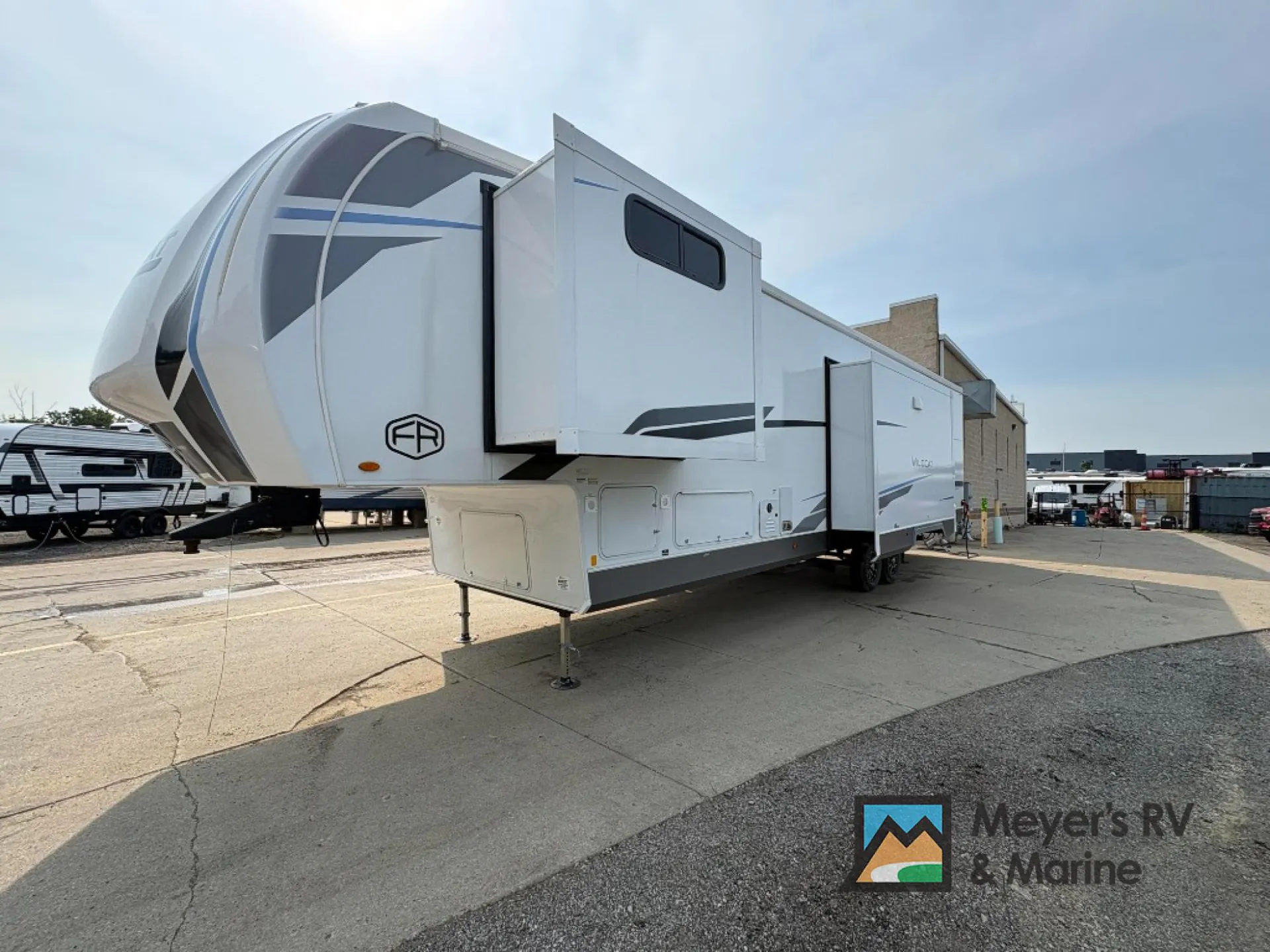 2026 Forest River Wildcat 34CRIB - Photo 4
