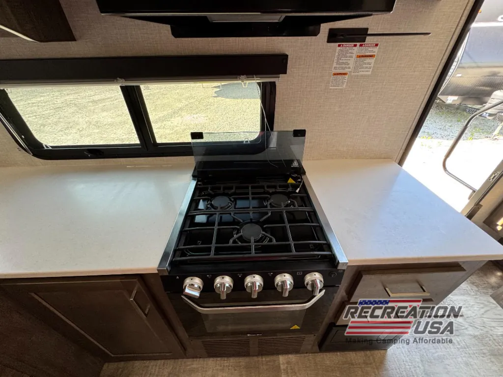 2022 Forest River Flagstaff Micro Lite 25FBS, Photos photo 8