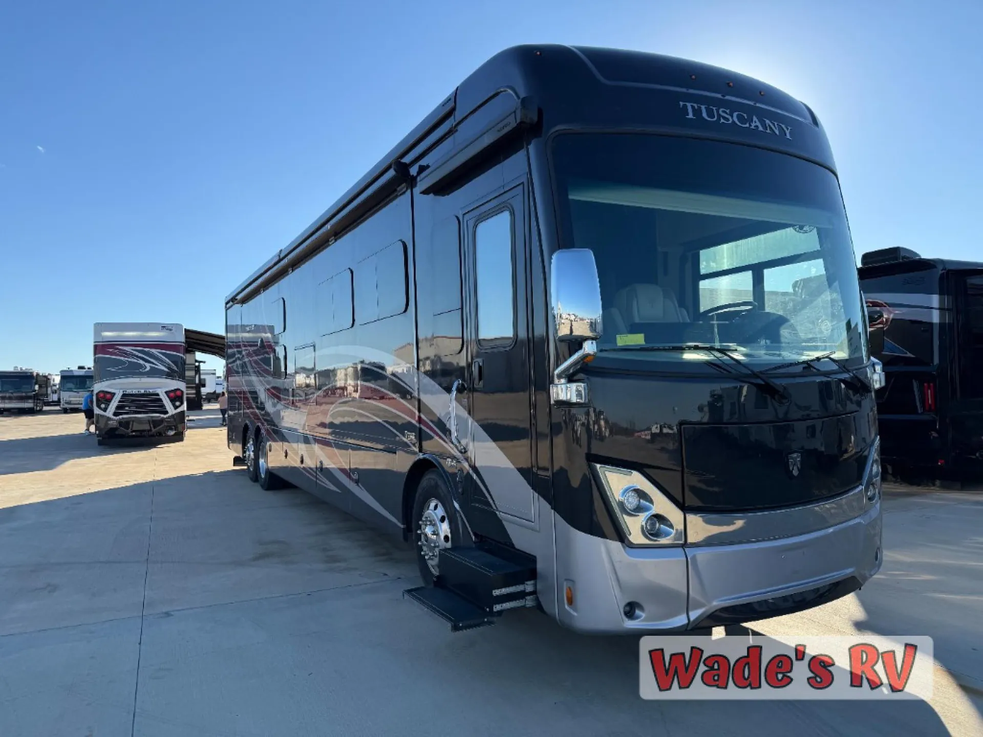 2023 Thor Motor Coach Tuscany 45BX - Photo 2