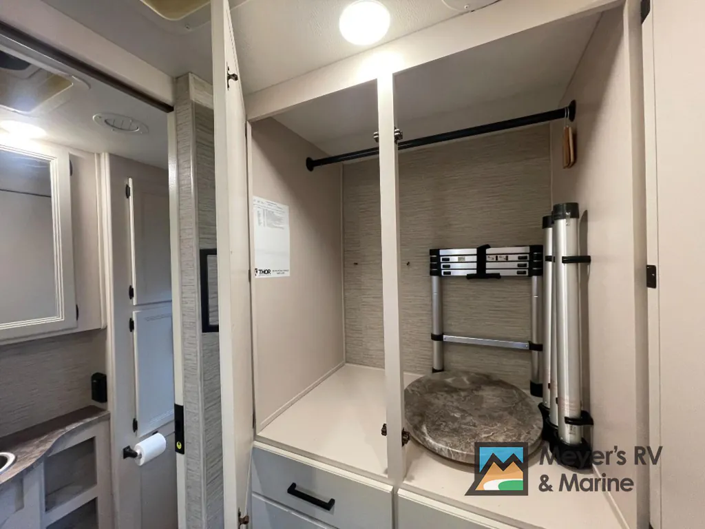 2023 Thor Motor Coach Vegas 24.3, Photos photo 25