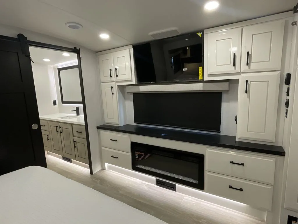 2027 Jayco Pinnacle 36FBTS, Photos photo 29