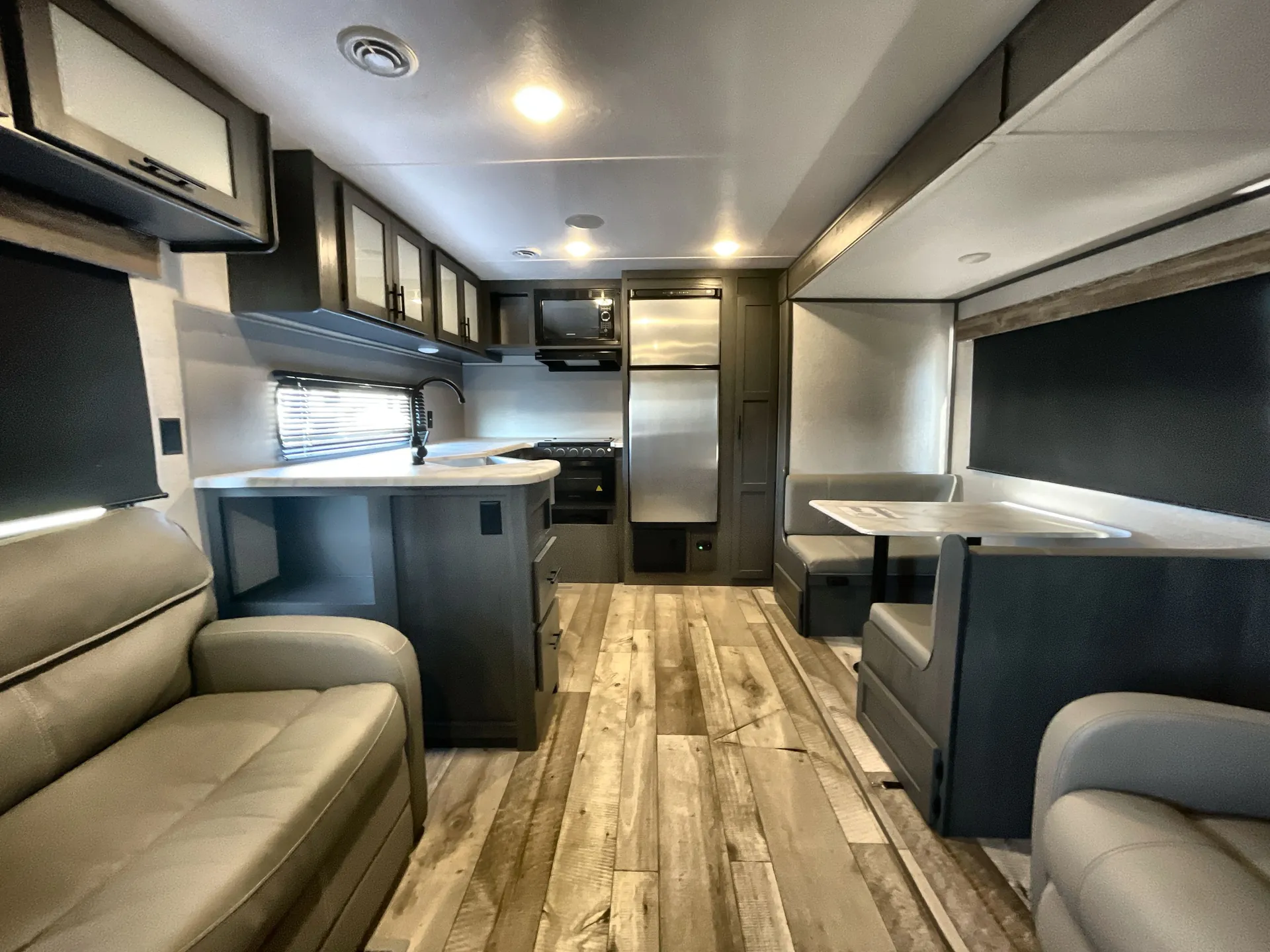 2022 Dutchmen Aspen Trail 2880RKS — living area main