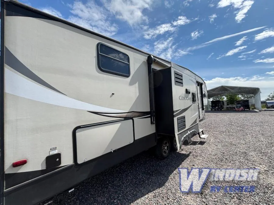 2019 Keystone RV Cougar Half-Ton Series 32DBH - Photo 4