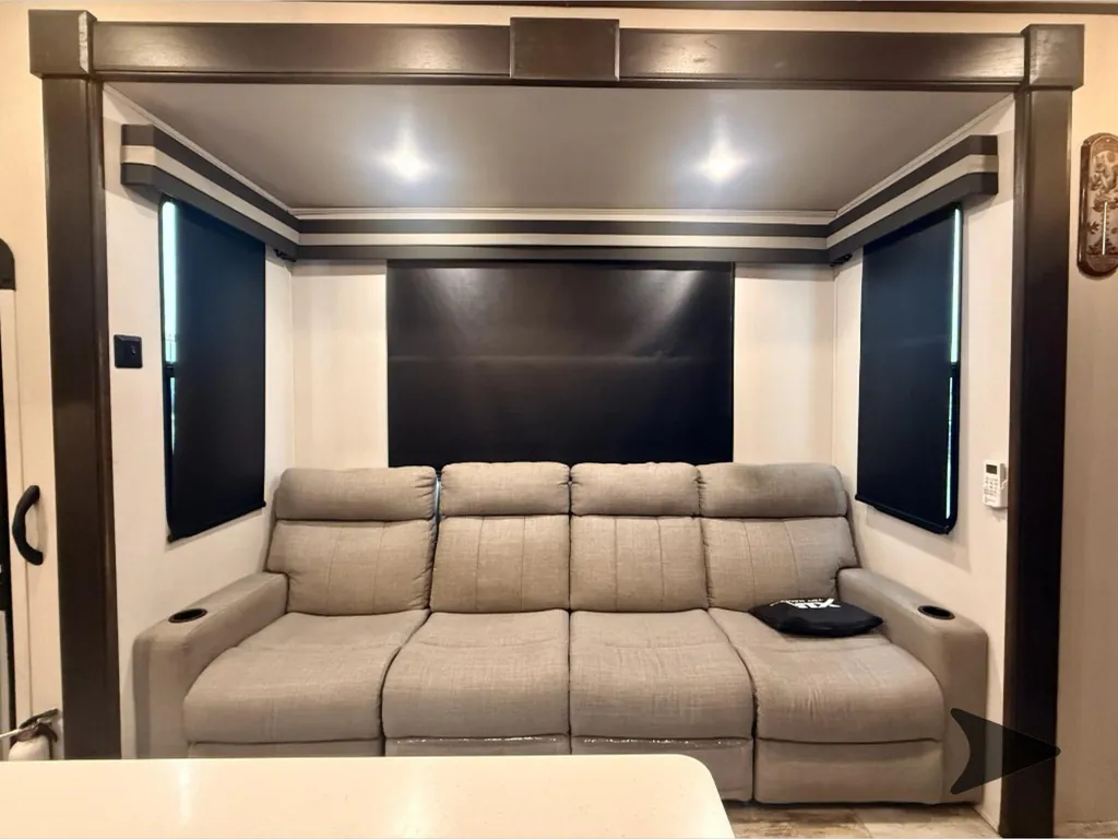 2022 Forest River XLR Nitro 35DK5, Photos photo 4