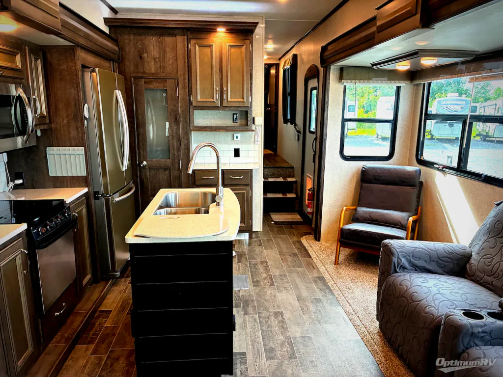 2018 Keystone Montana High Country 385BR, Photos photo 14