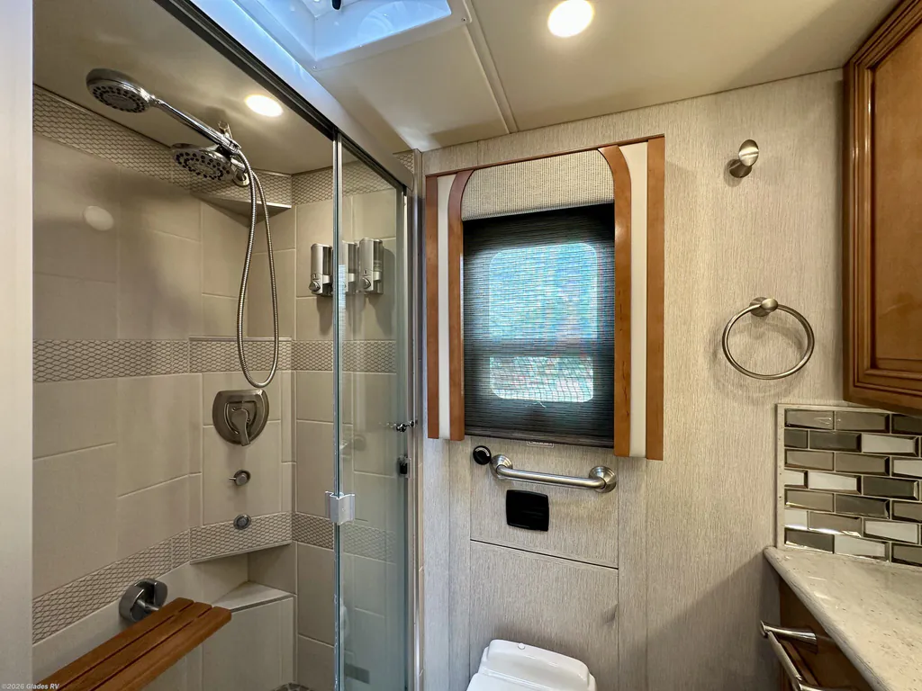2021 Newmar New Aire 3543, Photos photo 11