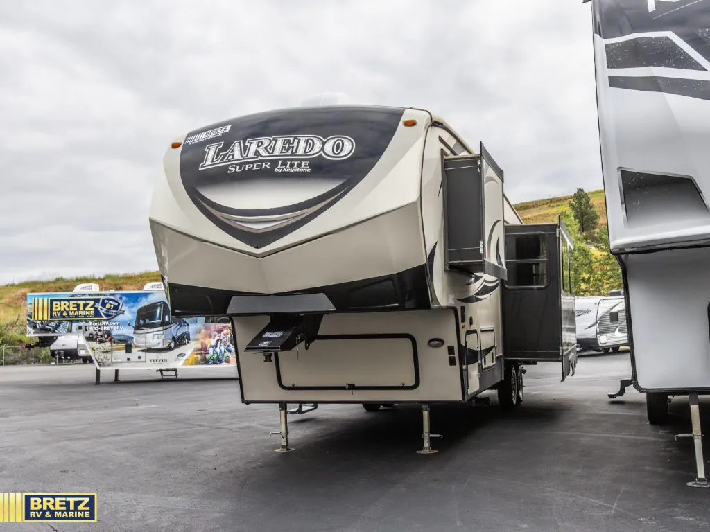 2017 Keystone RV Laredo Super Lite 293SBH - Photo 4