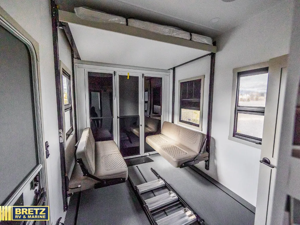 2026 Brinkley Model G 3970, Photos photo 15