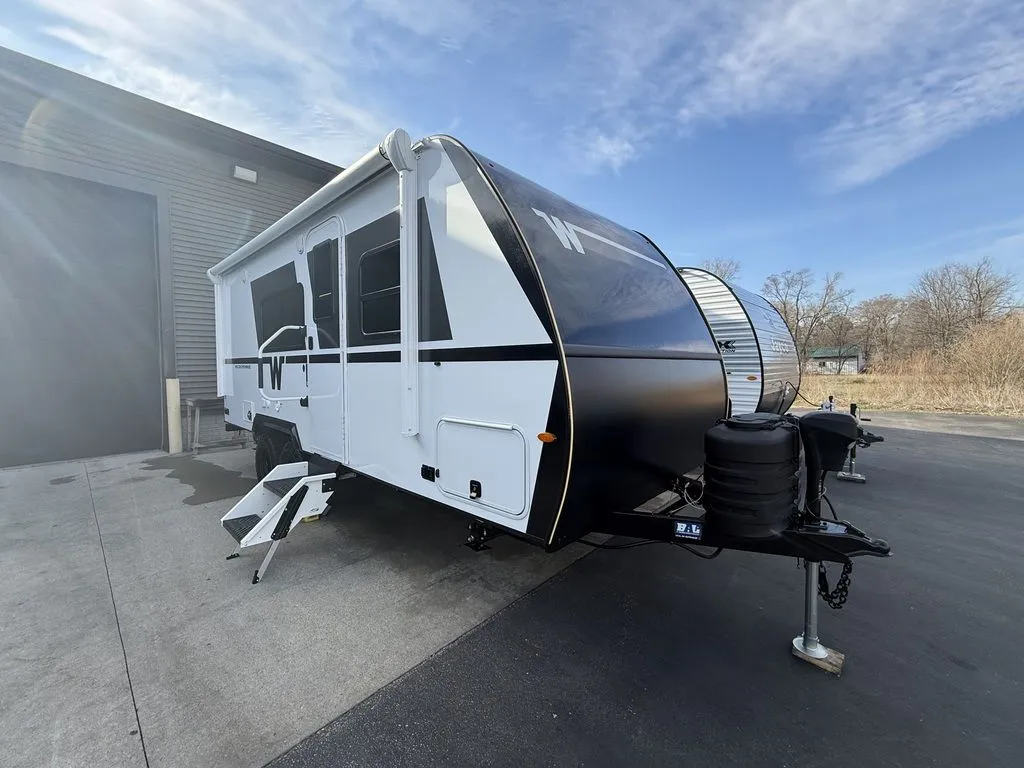 2026 Winnebago Micro Minnie 2108TB - Photo 2