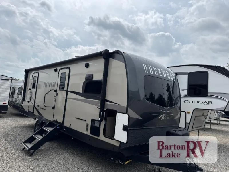 2023 Forest River Rockwood Ultra Lite 2608BS - Photo 2