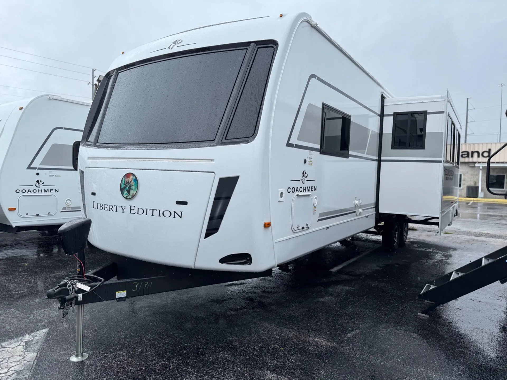 2026 Coachmen Freedom Express Ultra Lite 330BHDS - Photo 2