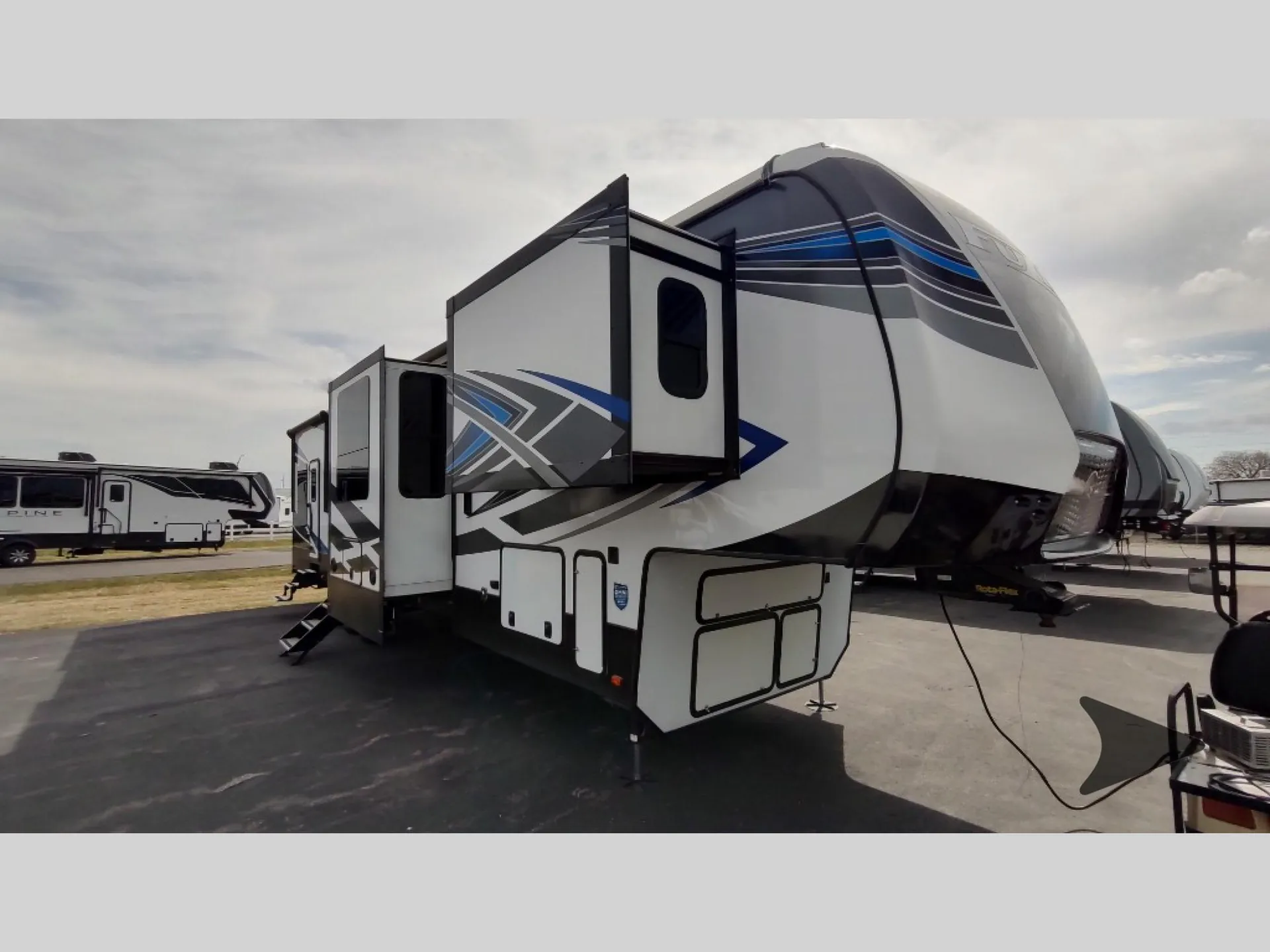 2021 Keystone Fuzion 429 - Photo 2