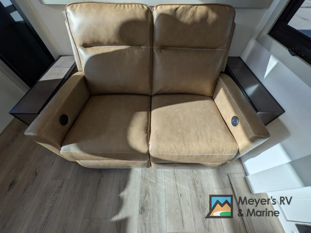 2026 Brinkley Model G 4100, Photos photo 20