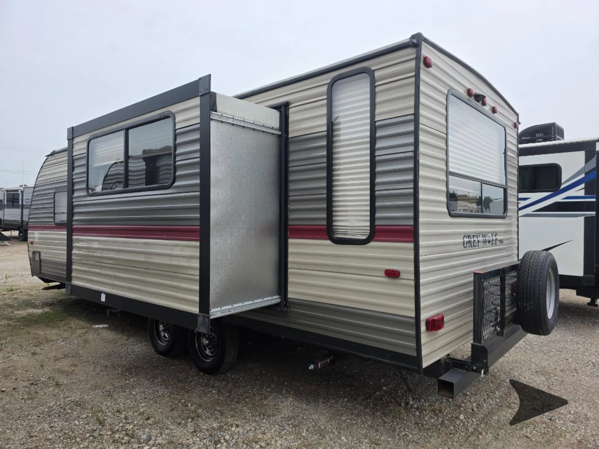 2018 Forest River Cherokee Grey Wolf 23MK — Photo 6