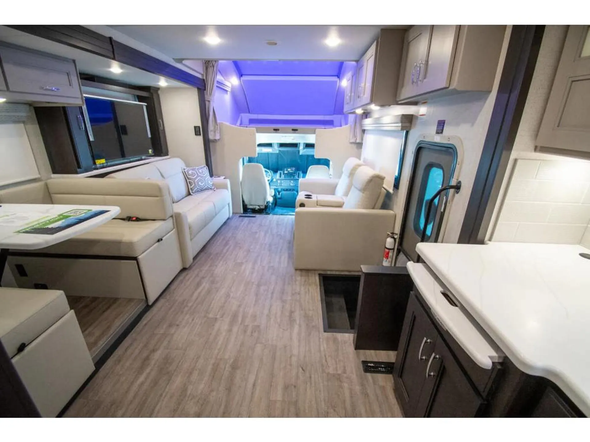 2026 Thor Motor Coach Inception 38FX - Photo 3