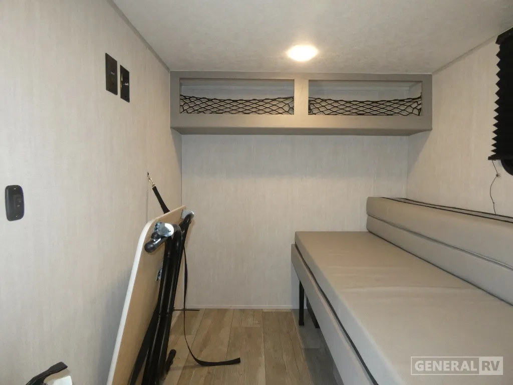 2025 Coachmen Clipper ROK 9000ROK - Photo 3