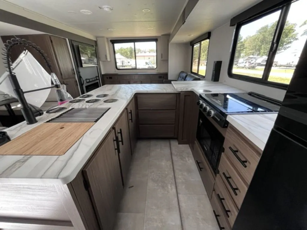 2027 Forest River Tracer 286RL, Photos photo 8