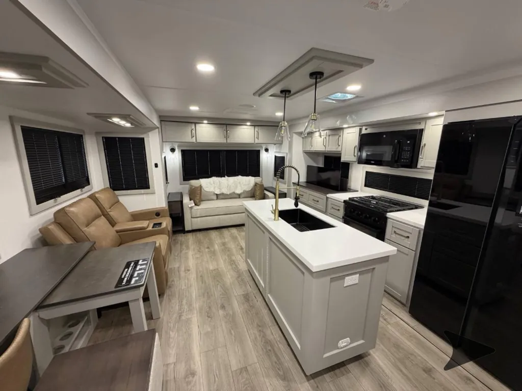 2026 Brinkley Model Z Air 297, Photos photo 4