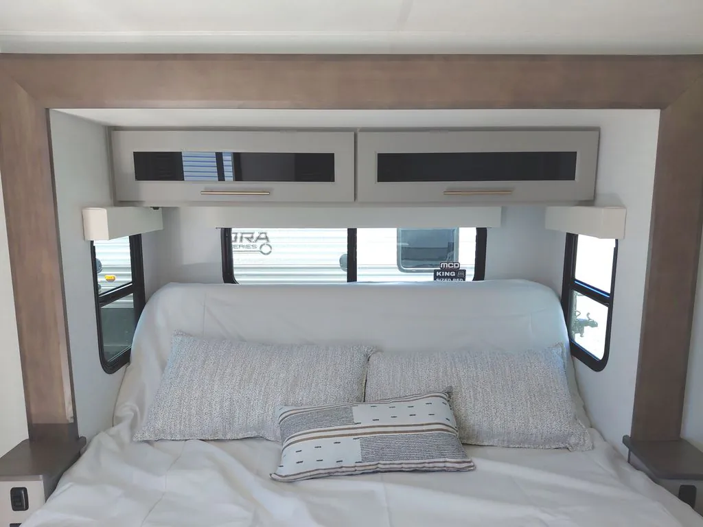 2026 Alliance RV Benchmark 44RKL - Photo 4