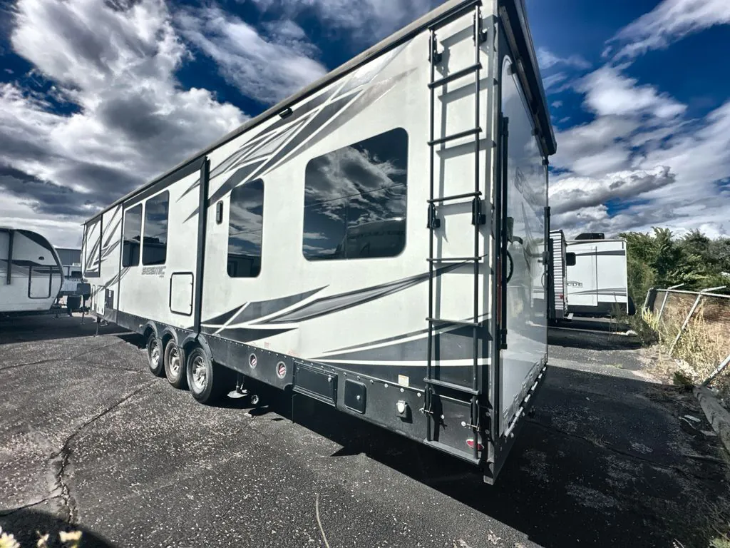 2022 Jayco Seismic 4212 - Photo 4