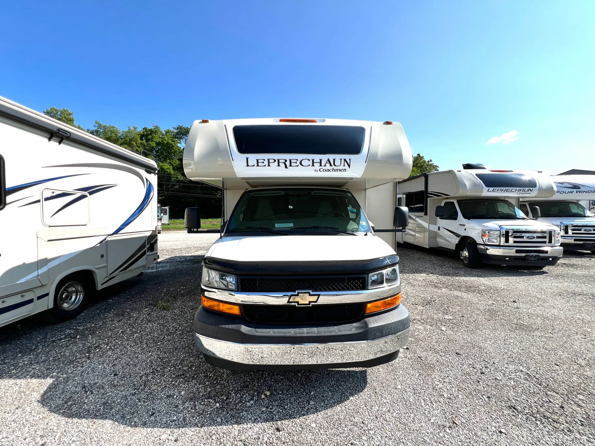 2021 Coachmen Leprechaun Premier 260DS - Photo 3