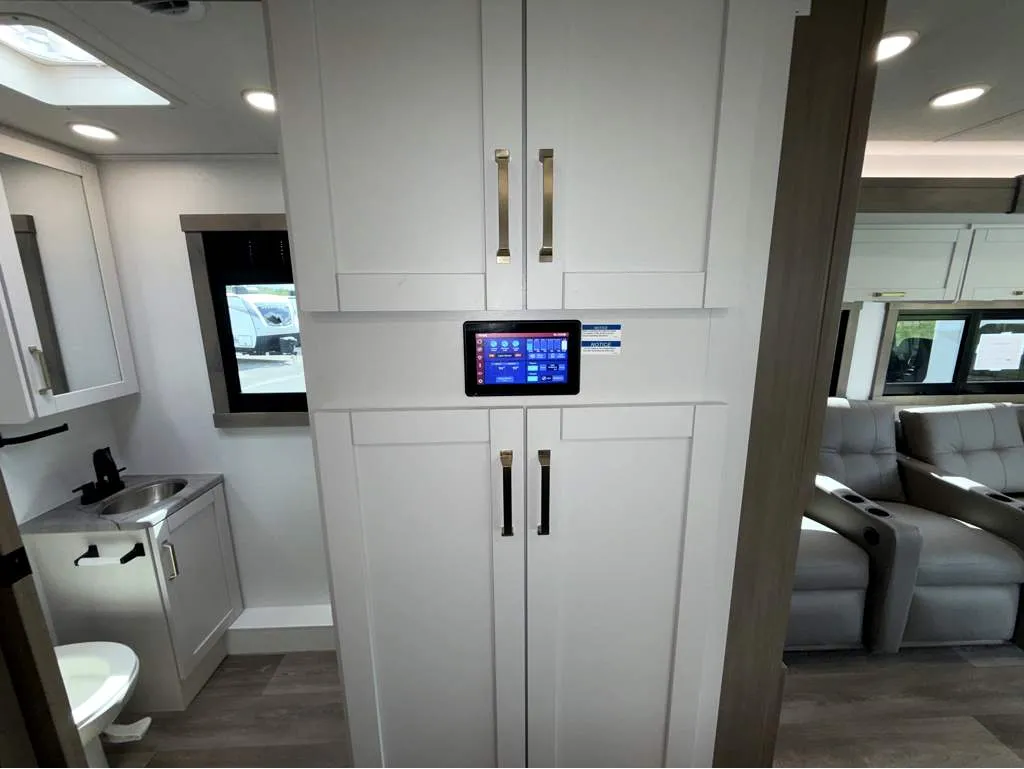 2027 Entegra Coach Vision XL 36C, Photos photo 25