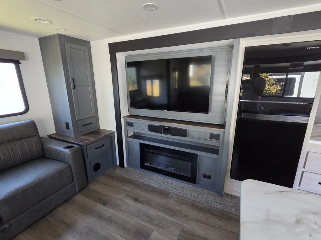 2027 Forest River Solaire 3380RLBT, Photos photo 17