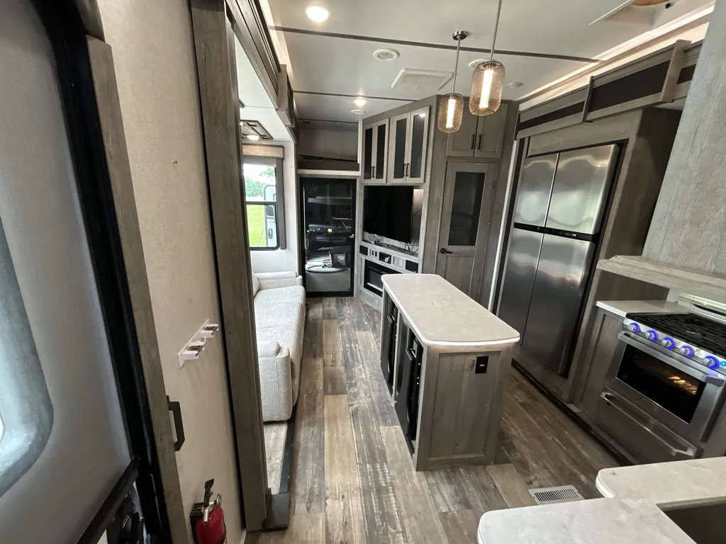 2020 Keystone Raptor 415, Photos photo 6