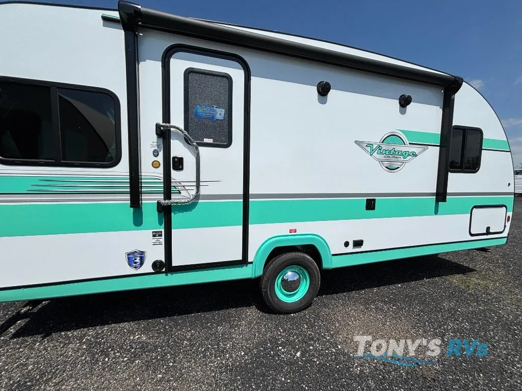 2026 Gulf Stream Vintage Cruiser 19TWD - Photo 2
