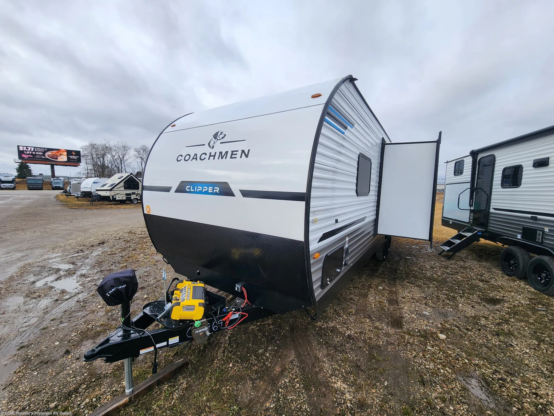 2026 Coachmen Clipper 262DBS - Photo 4